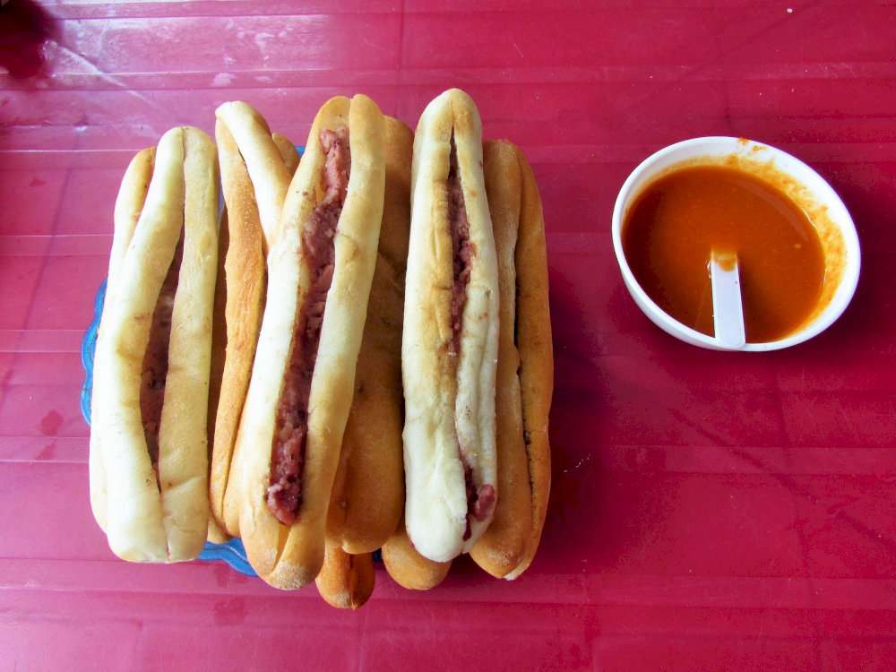 Bánh mì que 28 Đinh Tiên Hoàng